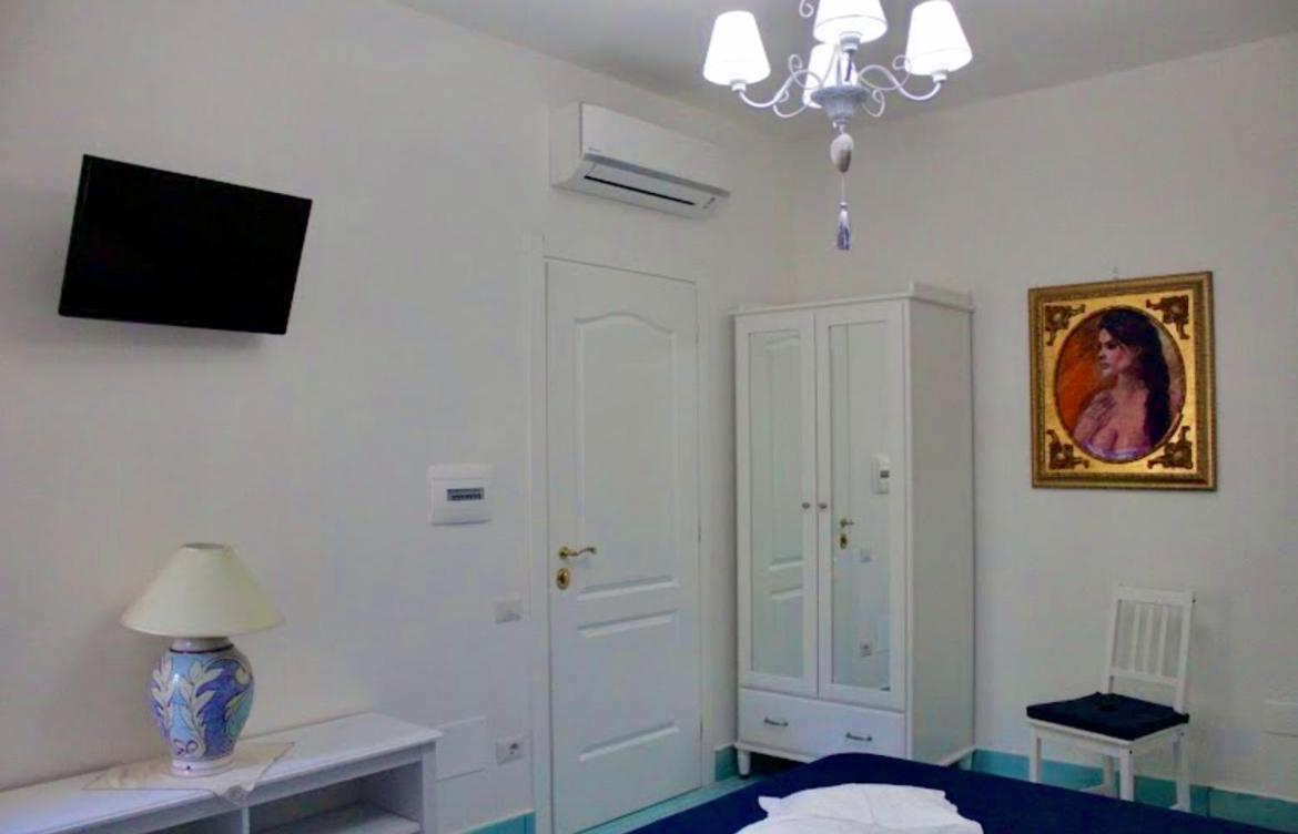 Hotel IL BORGO di Dimora Carlo III Vietri Esterno foto